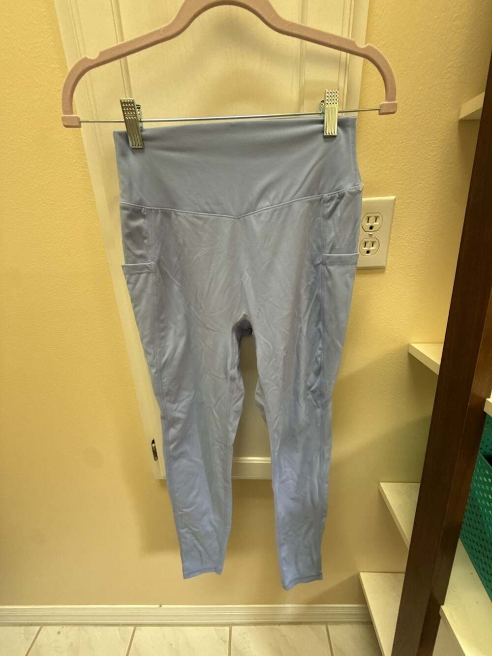 Buffbunny Collection High-Waisted Leggings with Side Pockets, Size Medium